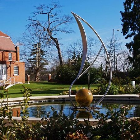The Pinewood Hotel Slough Kültér fotó