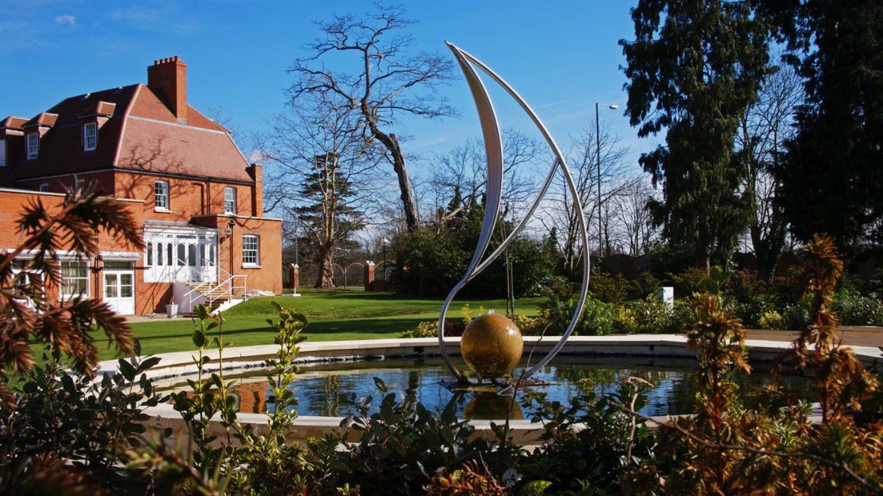 The Pinewood Hotel Slough Kültér fotó