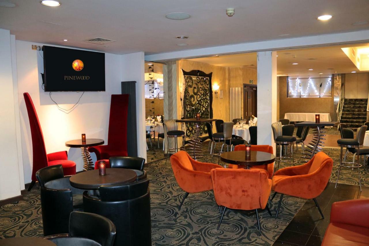 The Pinewood Hotel Slough Kültér fotó