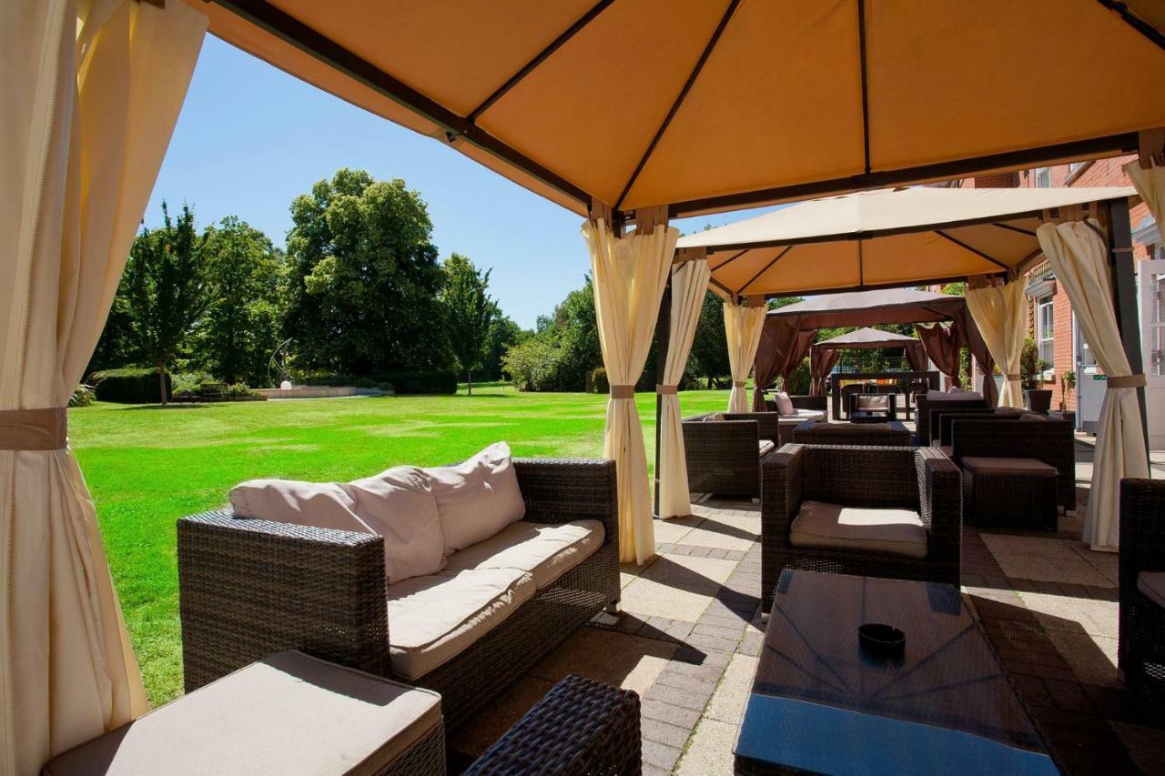 The Pinewood Hotel Slough Kültér fotó